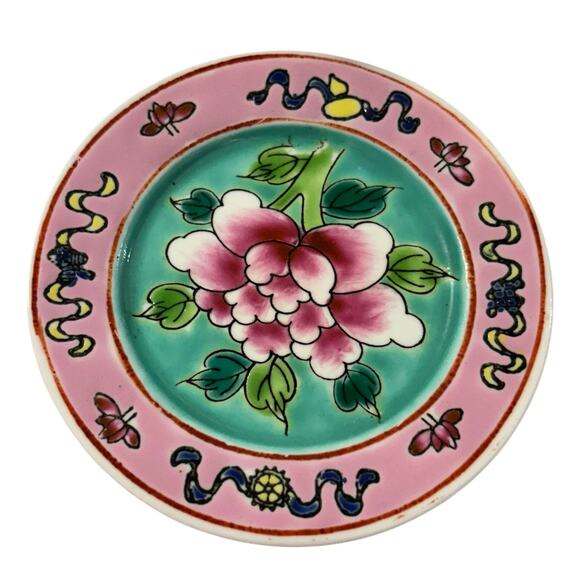 Pair of hand painted Peranakan Nyonya ceramic flower peonies mugs - Picture 6 of 7